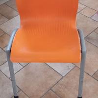Sedie plastica arancioni 