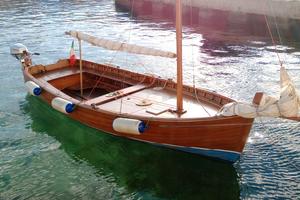 Dingotto cantiere Montisola dei F.lli Archetti