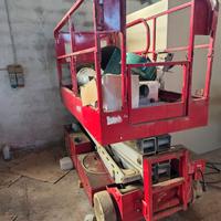 PIATTAFORMA A PANTOGRAFO