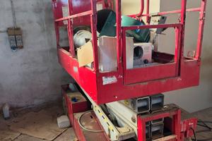 PIATTAFORMA A PANTOGRAFO