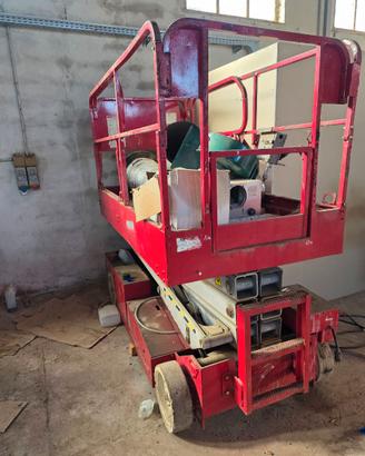 PIATTAFORMA A PANTOGRAFO