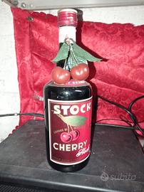 bottiglia stock cherry vintage 