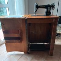 macchina da cucire con mobile