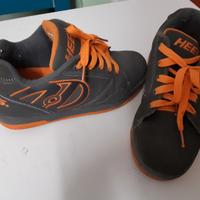 scarpe con rotelle numero 36.5