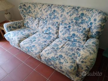 Divano letto tre posti