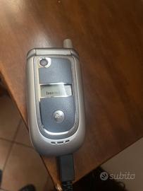 Motorola V 235