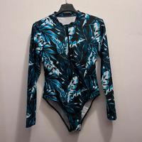 Muta e maglietta in lycra per surf