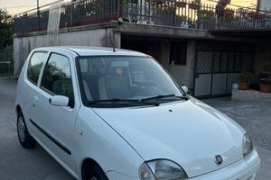 FIAT 600