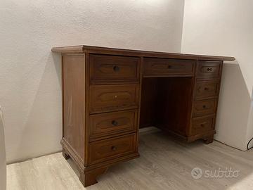 Scrivania ministeriale