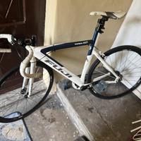 Bicicletta FUJI