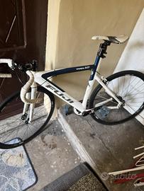 Bicicletta FUJI