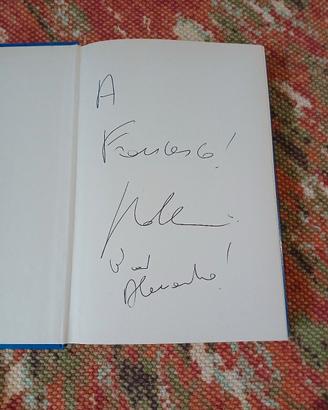 Libro autografato "0gni attimo è nostro"