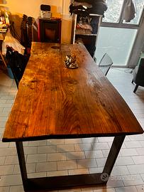 Tavolo da lavoro fatto a mano