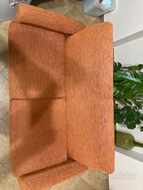 Divano due posti arancione