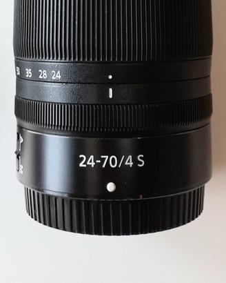 Nikon Z24/70 . f4 . S usato