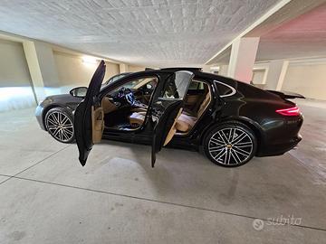 Porsche Panamera II Serie 4S anno 2018 93.000 KM