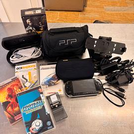 PSP Sony + Giochi + Accessori Originali – Bundle