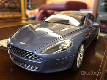 Aston Martin Autoart 1/18