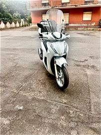 Honda sh 350