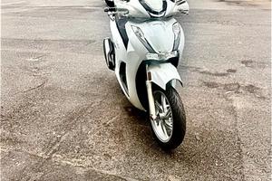 Honda sh 350