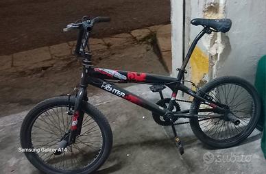 bicicletta  bmx 