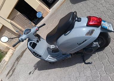  Vespa 300gts 