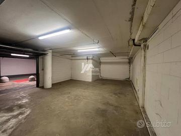 Box / Garage di 51 m² a Brescia