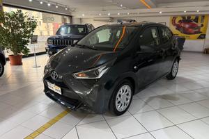 Toyota Aygo 1.0 VVT-i 72 CV 5 porte x-play MMT