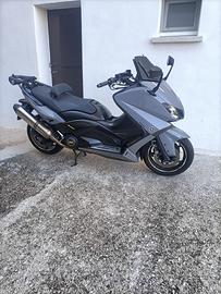 Yamaha tmax 530