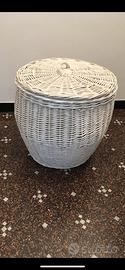 Cesta di vimini bianca