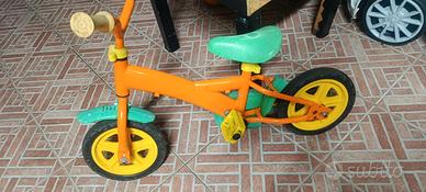 bicicletta senza pedali