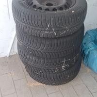 4 gomme invernali Kumho IZEN KW23 185/60 R14 82