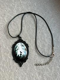 Collana con Medaglione Corvo Cimitero Gotica