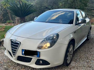 Giulietta 2.0 JTDM-2 2011 Distinctive