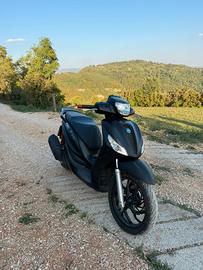 Piaggio Medley 125 sport