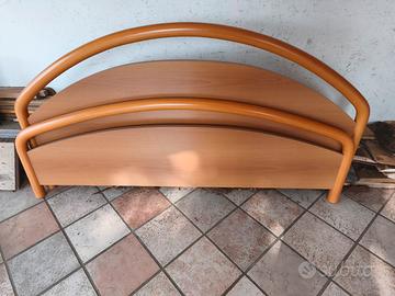 letto matrimoniale in noce chiaro