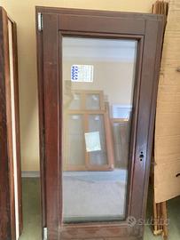 Finestra nuova artigianale in legno 63x131 cm