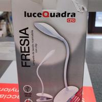 Lampada da tavolo ricaricabile con clip