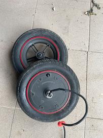 Ruote e motore monopattino elettrico