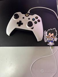 XBOX ONE X 1TB 4K + CONTROLLER