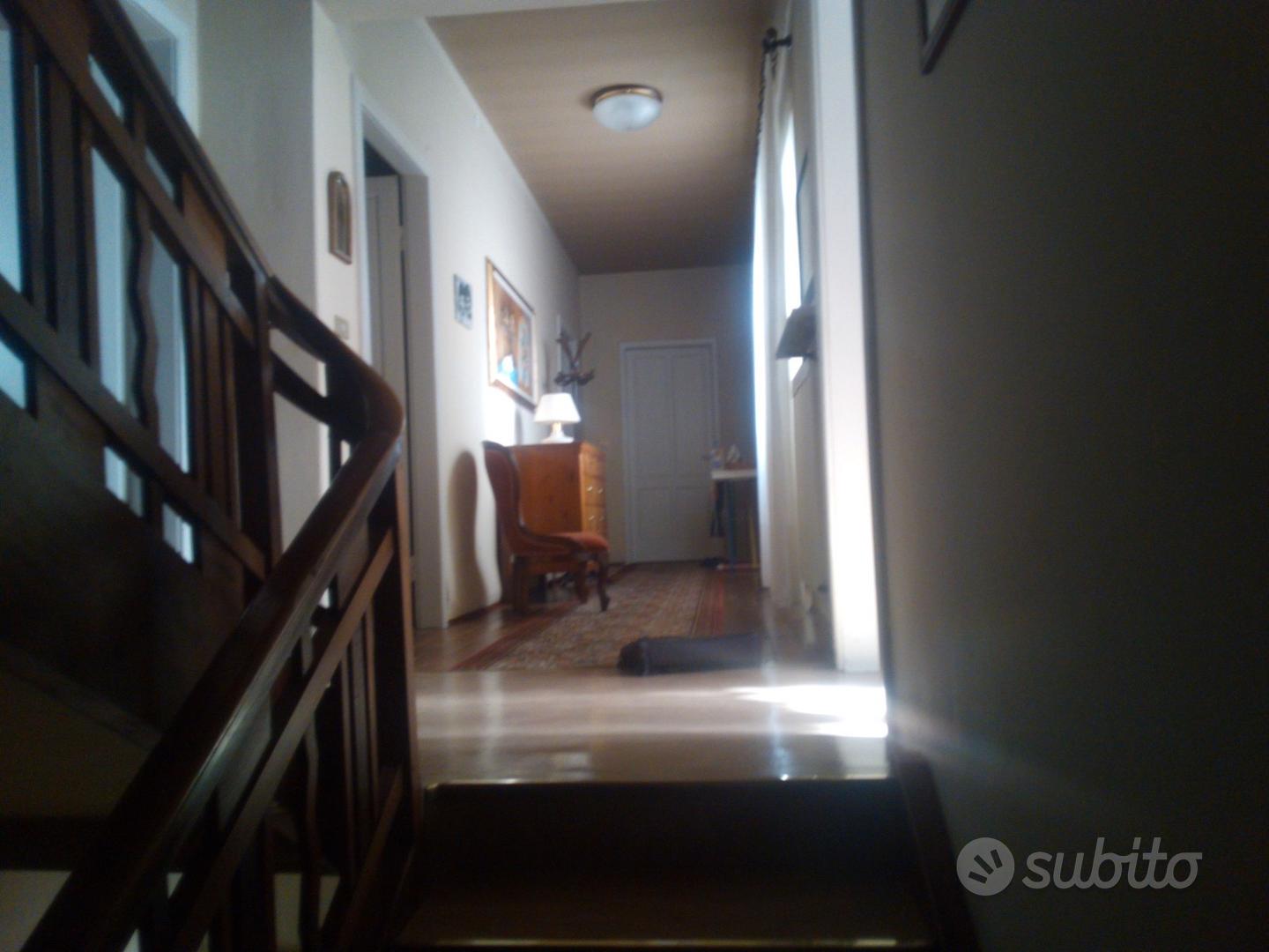 Immobile di prestigio e terreni in zona collinare - View 5
