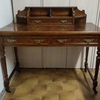 Scrivania d’epoca