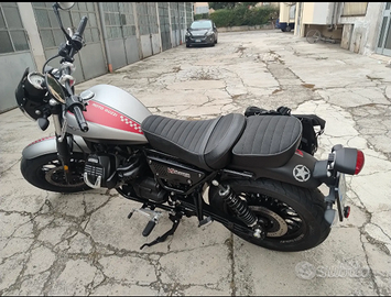 Moto Guzzi v9 bobber