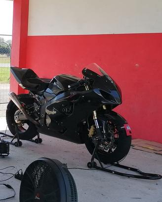 Suzuki GSXR GSX-R 600 750 2004 2005
