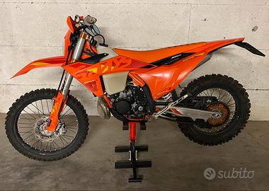 KTM 300 EXC SIX DAYS TPI 2025 – 60 ORE