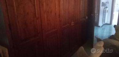 Armadio in pino massiccio 