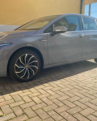 Volkswagen Golf 8 2.0 TDI Style DSG 150cv