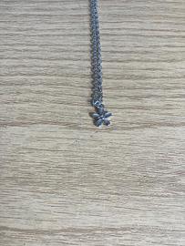 Perfetta collana portafortuna fiore, per Natale