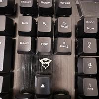 Tastiera e mouse da gaming con filo + connettore