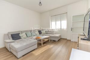 SOLUZIONE INDIPENDENTE CON BOX E GIARDINO